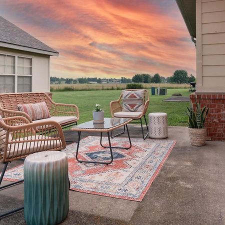 فاييتفيل، كارولاينا الشمالية Cottage Getaway - Quiet Cottage Charm Near U Of A المظهر الخارجي الصورة