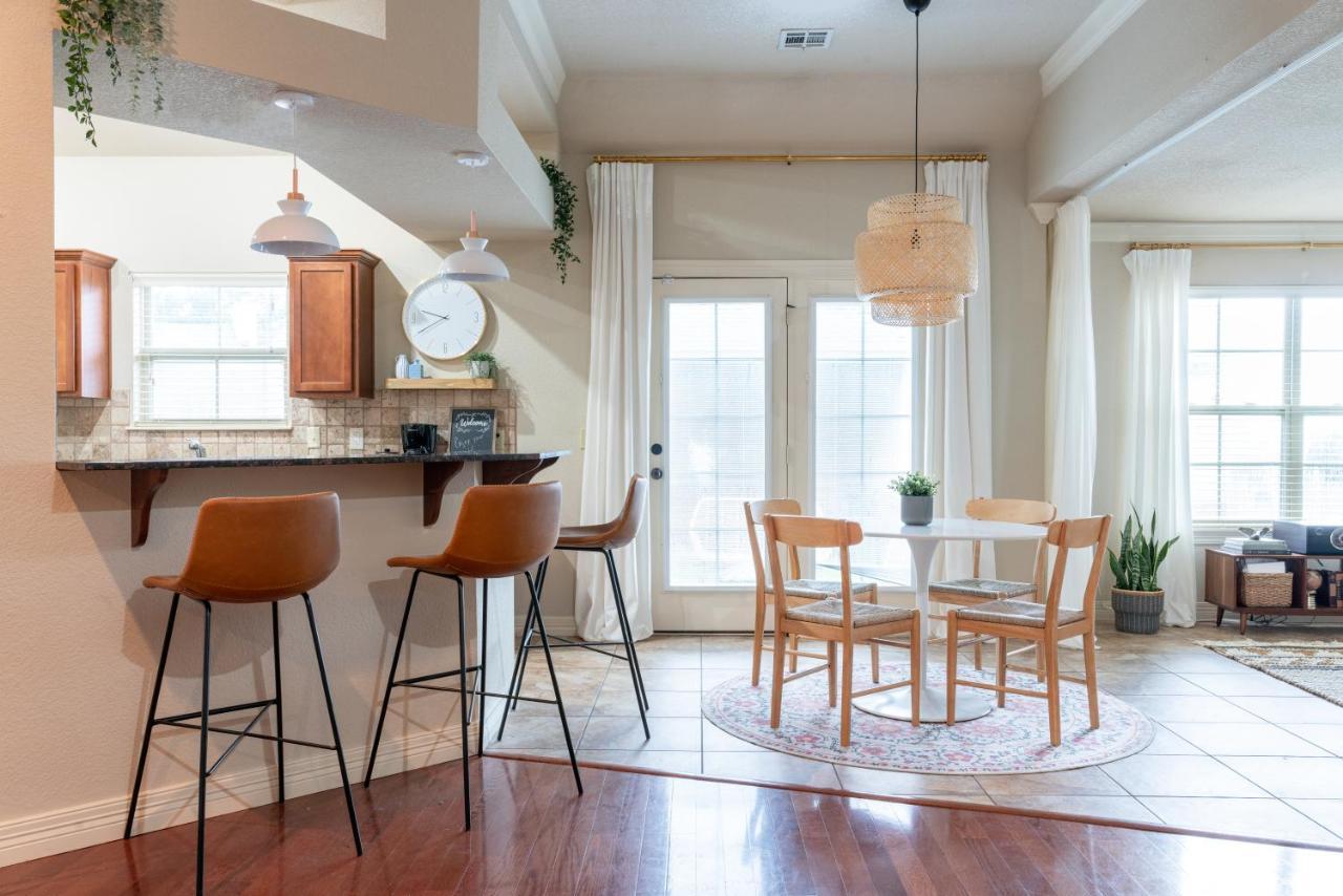 فاييتفيل، كارولاينا الشمالية Cottage Getaway - Quiet Cottage Charm Near U Of A المظهر الخارجي الصورة