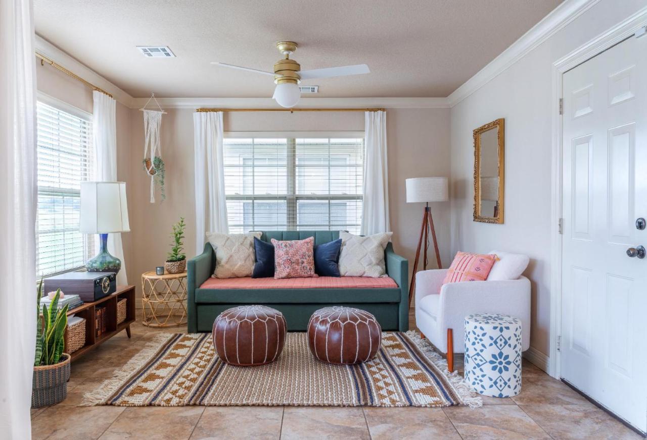 فاييتفيل، كارولاينا الشمالية Cottage Getaway - Quiet Cottage Charm Near U Of A المظهر الخارجي الصورة