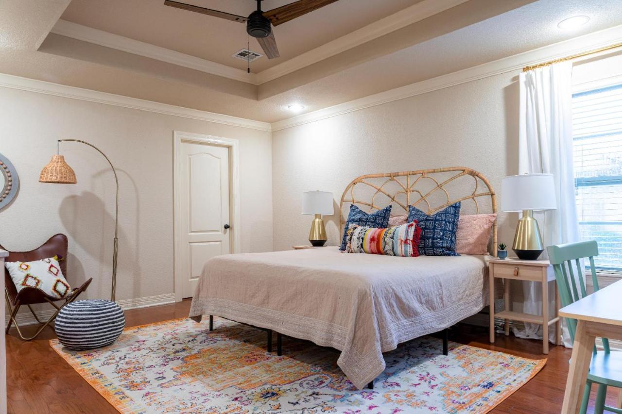 فاييتفيل، كارولاينا الشمالية Cottage Getaway - Quiet Cottage Charm Near U Of A المظهر الخارجي الصورة
